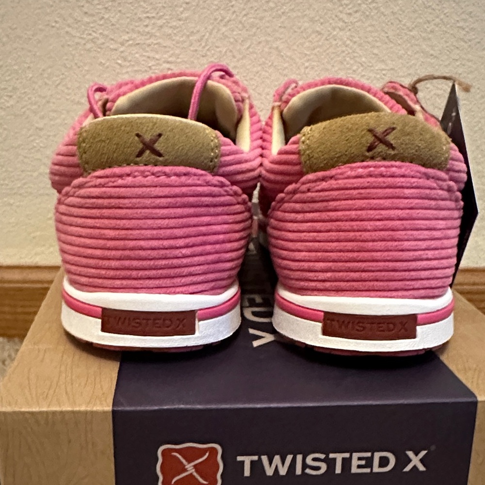 NWT Twisted X Vibrant Pink Corduroy Shoes - Picture 6 of 8
